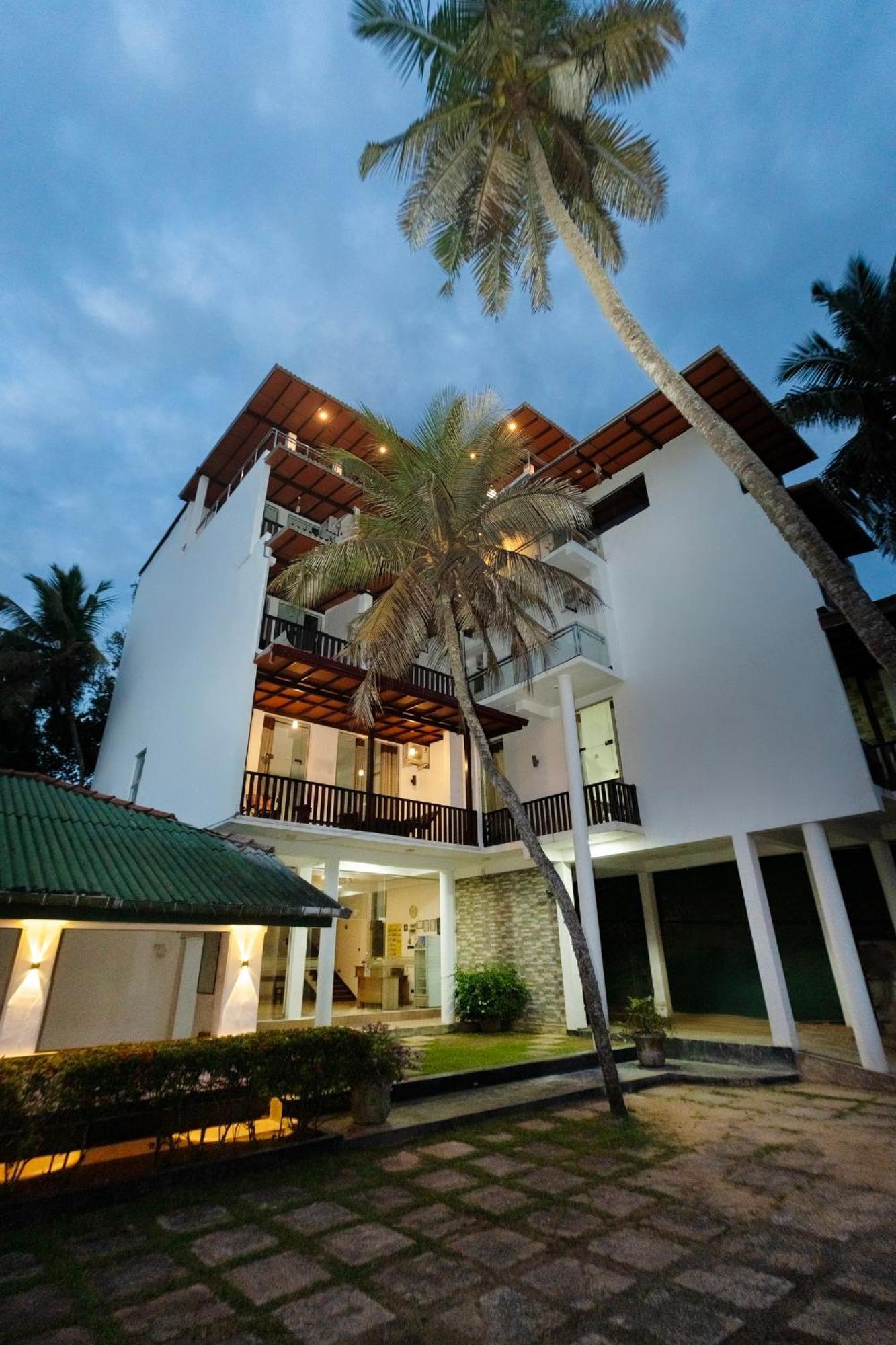 Sea View Tourist Inn แทนกาลเล ภายนอก รูปภาพ