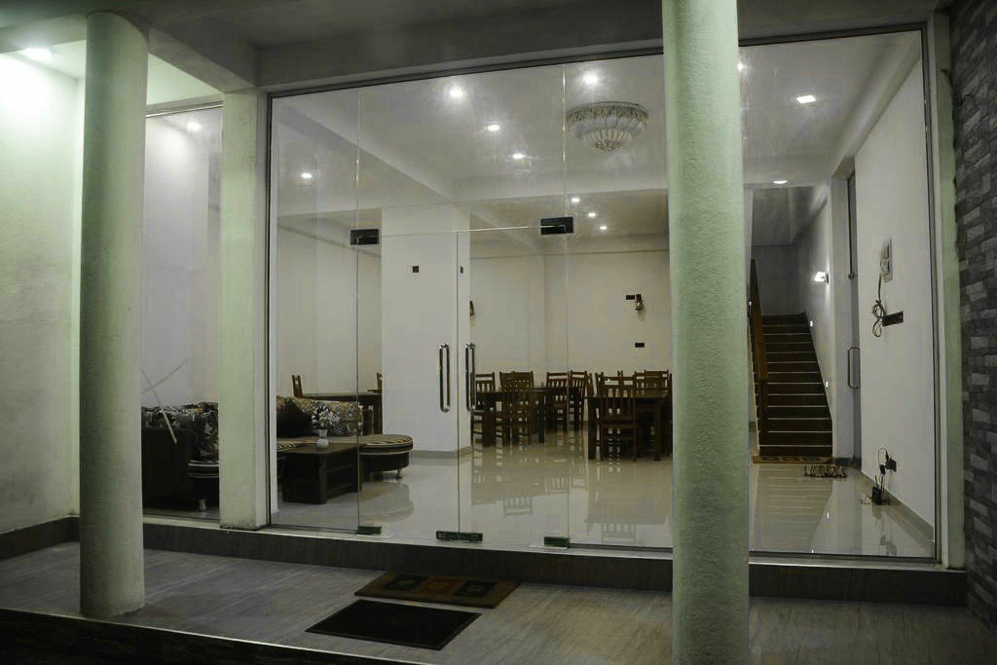 Sea View Tourist Inn แทนกาลเล ภายนอก รูปภาพ