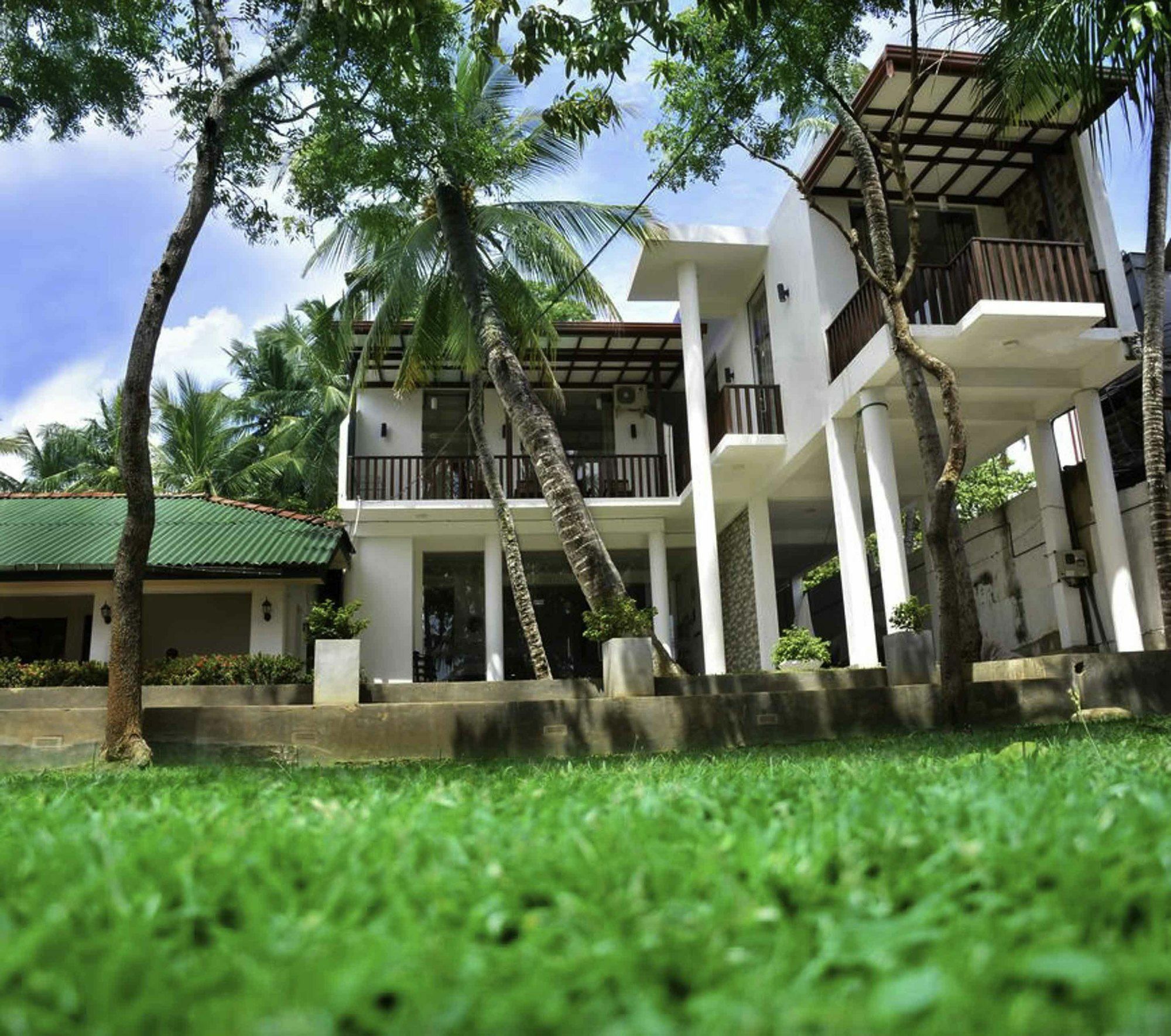 Sea View Tourist Inn แทนกาลเล ภายนอก รูปภาพ