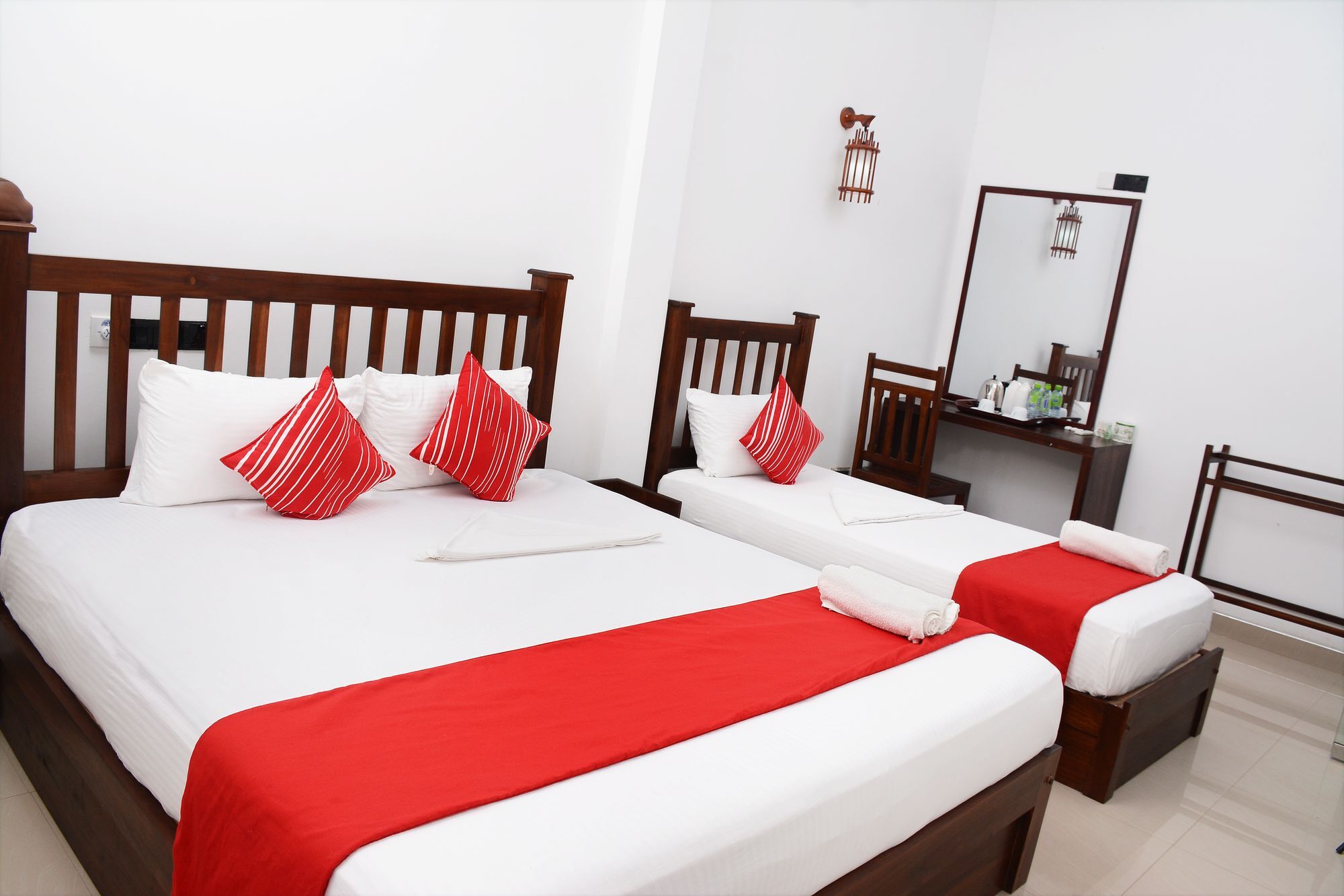 Sea View Tourist Inn แทนกาลเล ภายนอก รูปภาพ